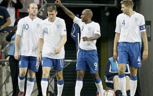 Defoe giúp ĐT Anh đại thắng trước Bulgaria
